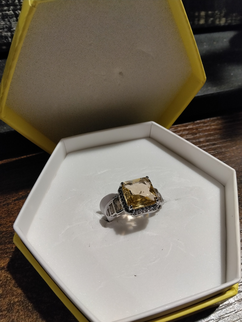 Silver Cubic Zirconia Halo Prong Set Bomb Party Ring Size 8 Yellow Topaz
